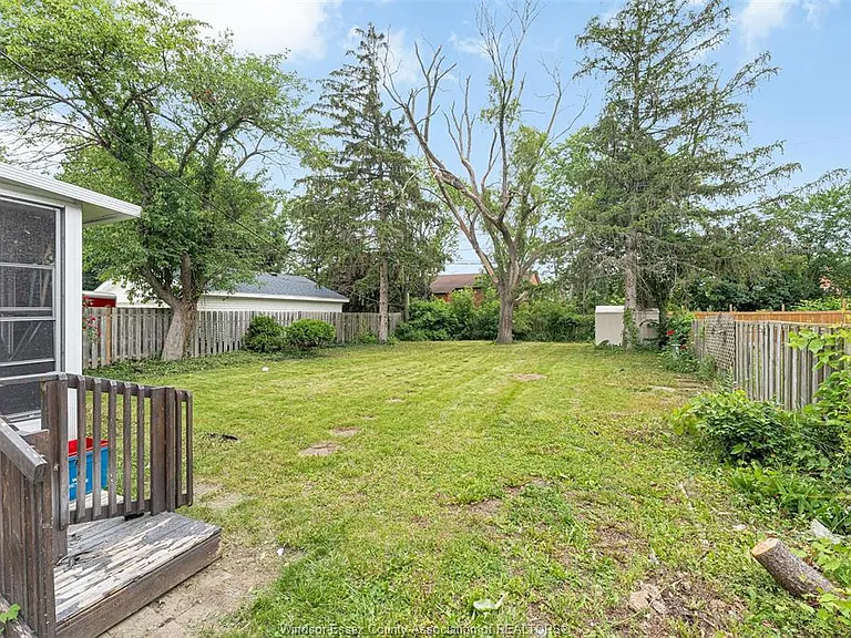 2032 Ford Blvd — Photo 6