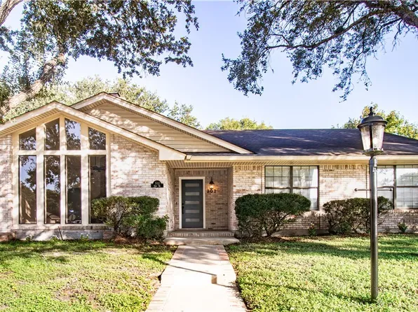 302 Windy Way Dr, Victoria, TX 77904