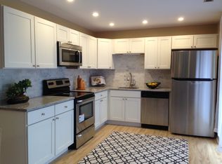 210 Nahanton St APT 101, Newton, MA 02459