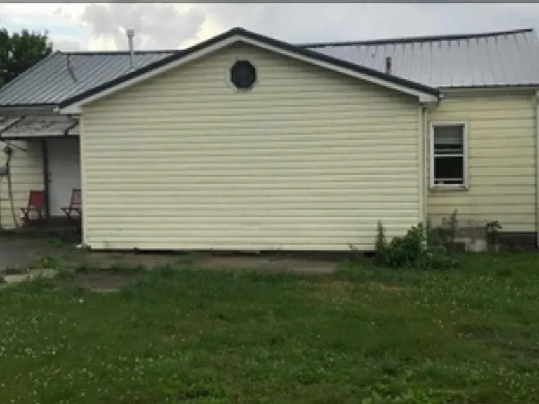 261 Broadview Dr — Photo 6