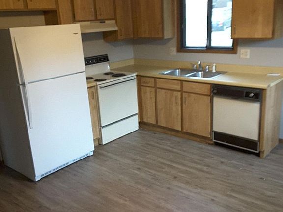 3rd image of 931 Boston Way #8028536