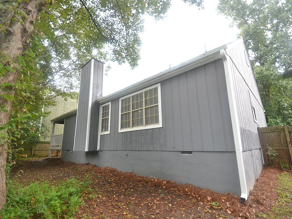 2nd image of 1449 Devon Mill Way