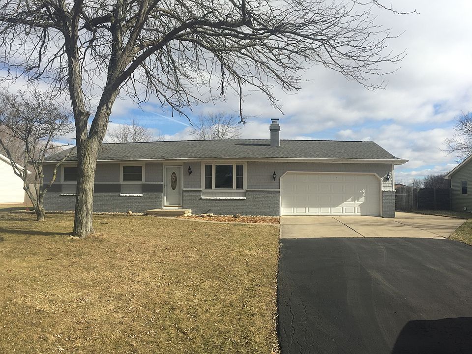 1st image of 523 E Dawn Dr