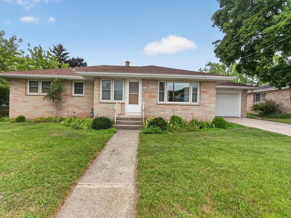 1st image of 1068 Cedar STREET