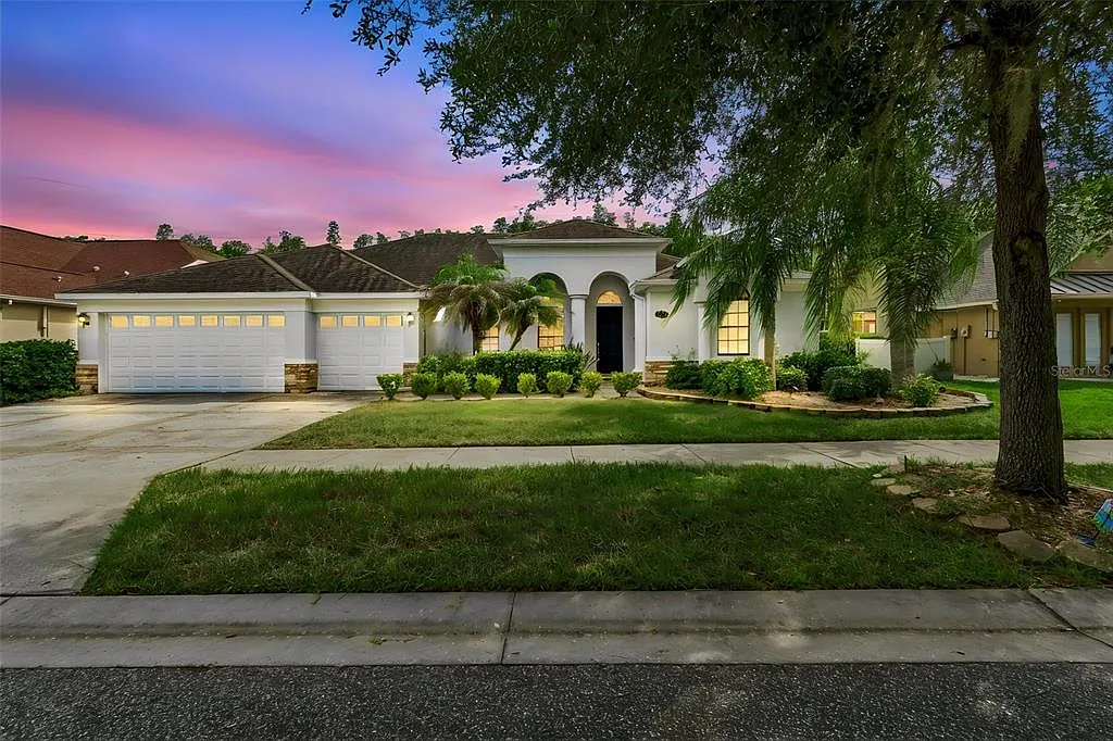 4 bed, 3.0 bath, 2679 sqft, $3,800 — Photo 1
