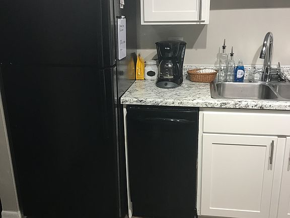 4th image of 63 Fountainhead Dr APT 202