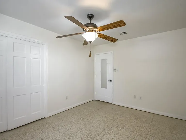 420 Fairfield Ave — Photo 16