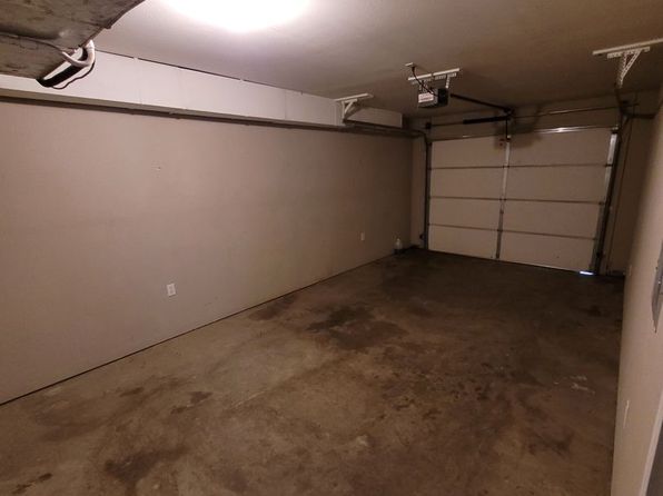 416 Shade Tree Ln