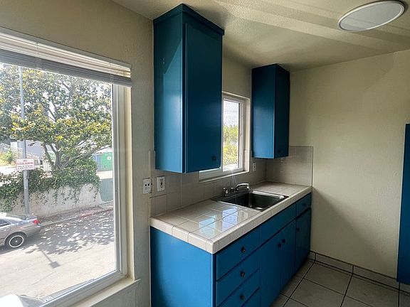 3rd image of 530 S Willard Ave APT 6