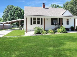 603 W 29th St, Higginsville, MO 64037