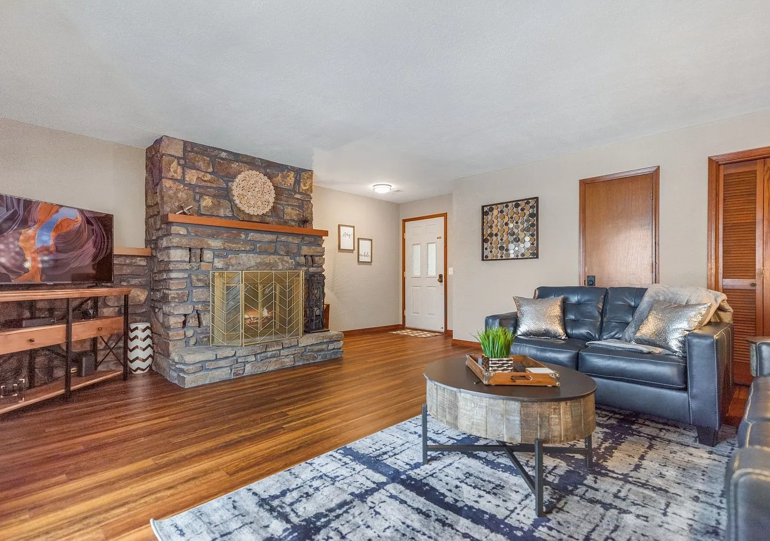 Furnished Townhome in the Heart of Bella Vista — Photo 3
