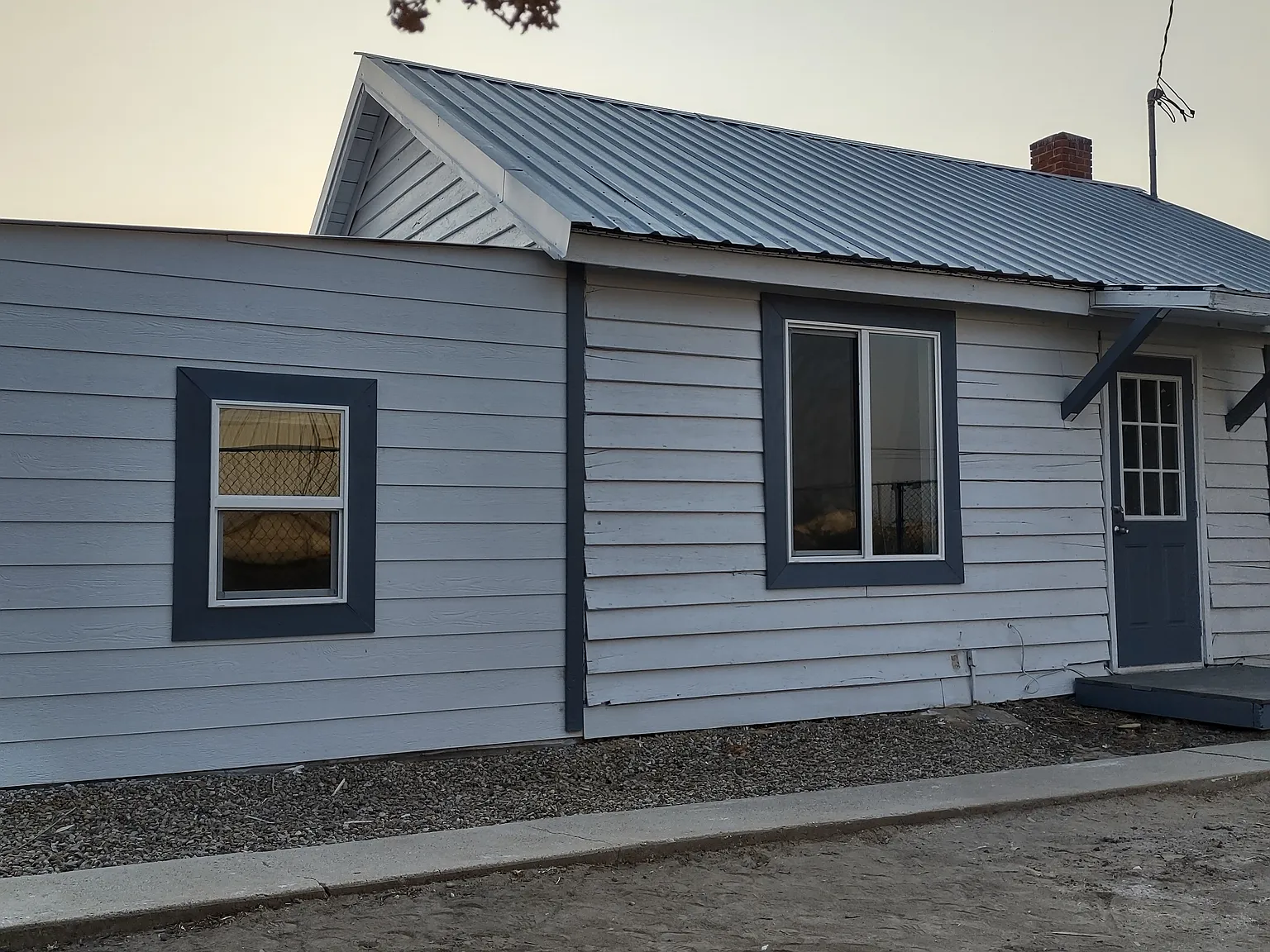 11036 Linden Rd — Photo 4