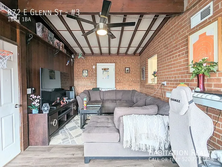 872 E Glenn St #3 — Photo 4