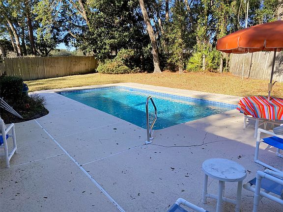 2nd image of 1709 Crescent Rd