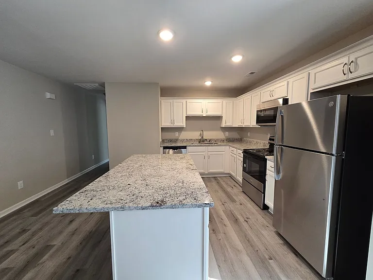 131B S 6th St — Photo 9