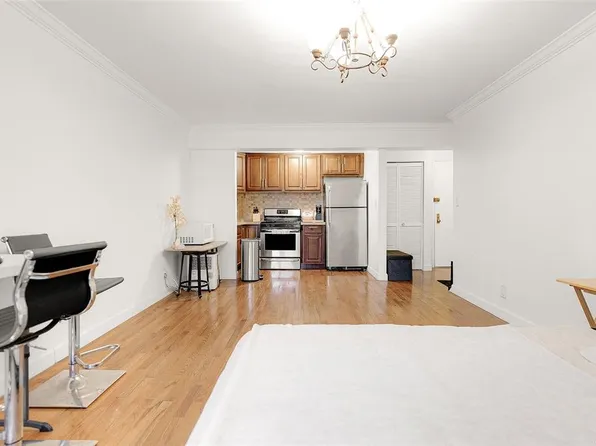 65-15 Alderton Street image 8 of 13