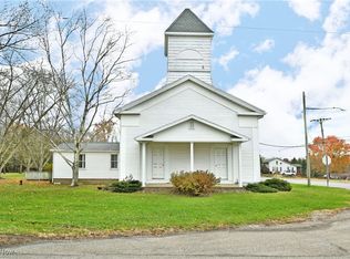 305 Ridge Rd, Cortland, OH 44410