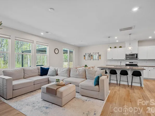 4229 Matindale Way, Charlotte, NC 28216