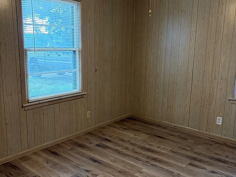 604 Steakley St — Photo 19
