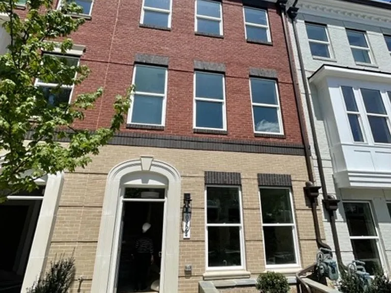 10324 Grosvenor Pl — Photo 1