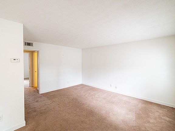 4th image of 1802 Jackson Ave W APT 184