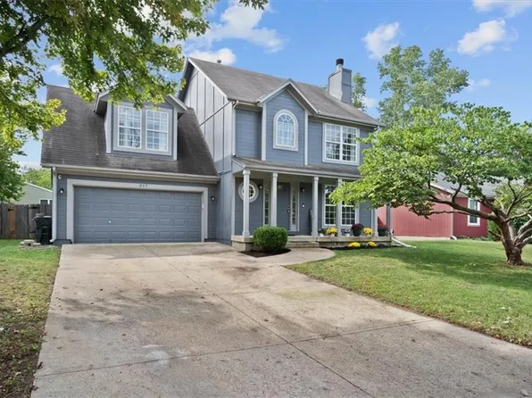 317 W McKinley Ln, Gardner, KS 66030