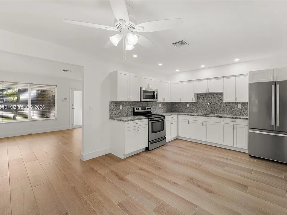 35 NW 49th Ave #REAR