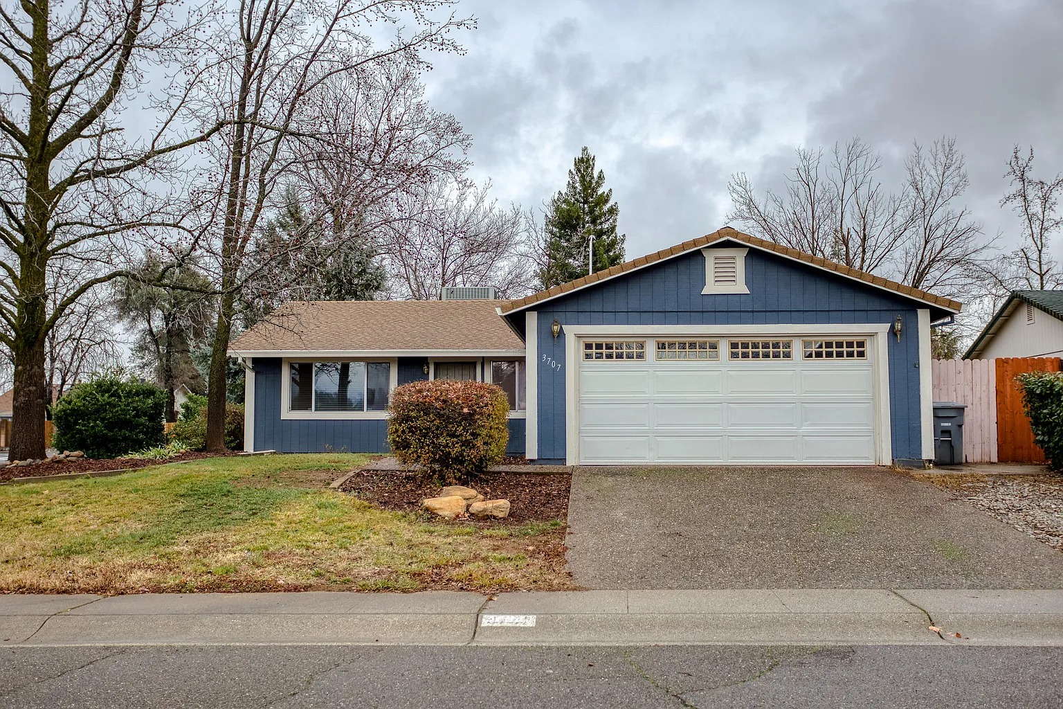 3707 Sunwood Dr photo 1