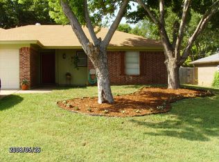 1517 Briar Run, Benbrook, TX 76126