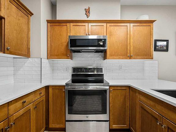 4th image of 720 E Willowbrook Rd NW #1204