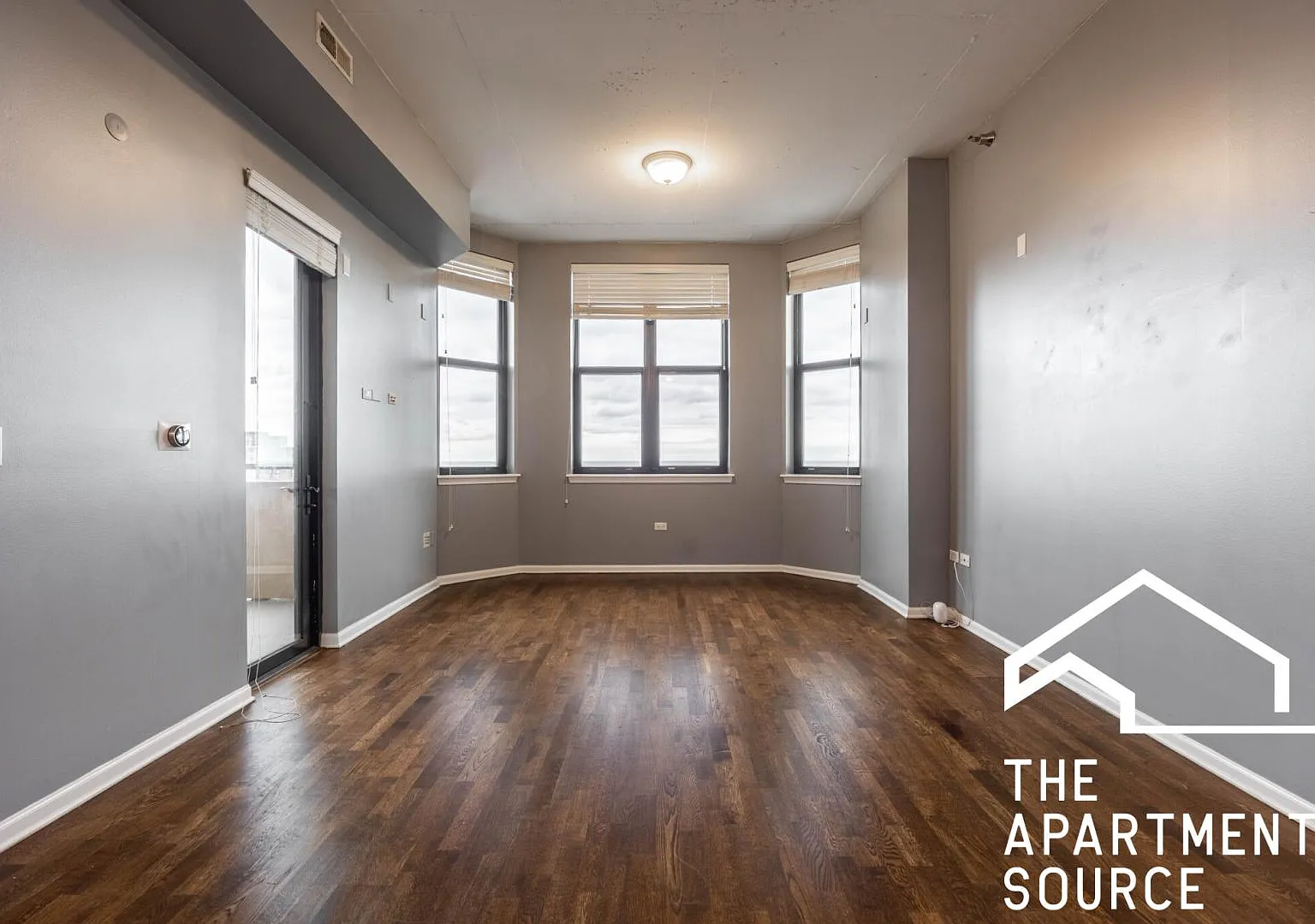 2 bed, 1200 sqft, $2,900 — Photo 3