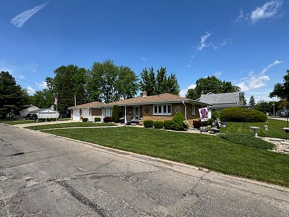 2nd image of 310 E 14th St