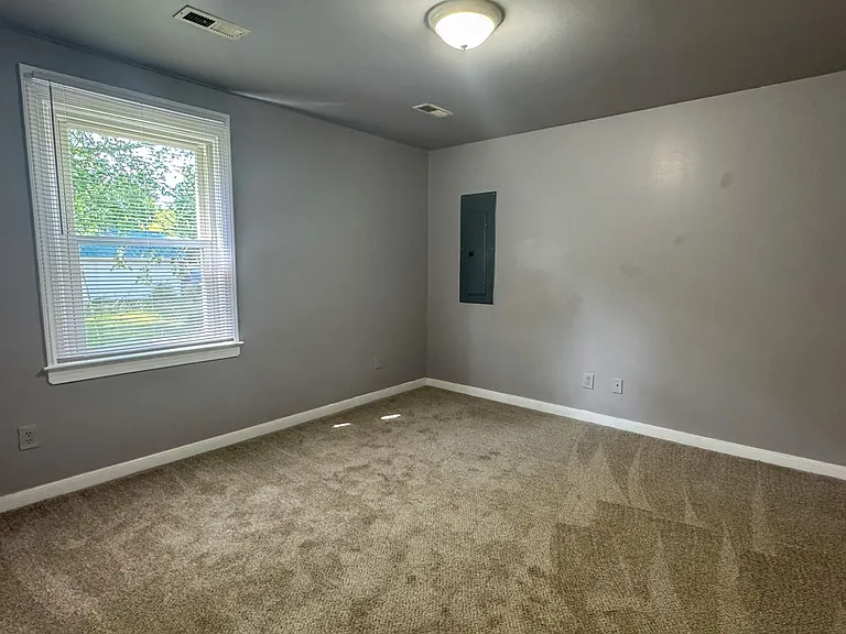 525 E Cawson St — Photo 8