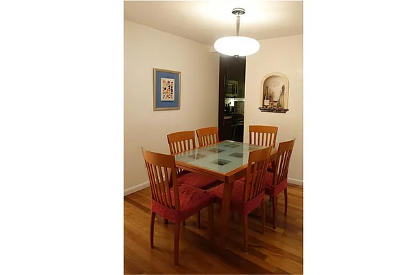 Sold by R New York | media 3