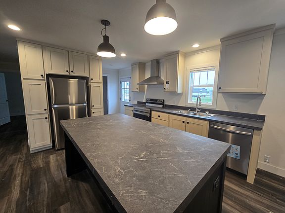 5th image of 105 Goldwater Dr #441