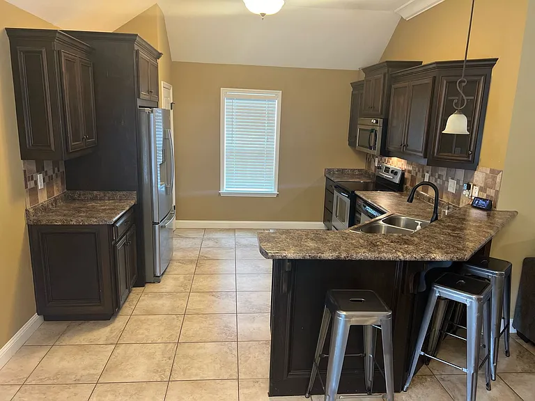 3986 Glen Laurel Dr W — Photo 3
