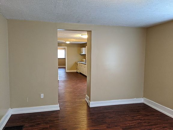 2nd image of 829 Saint Paul St