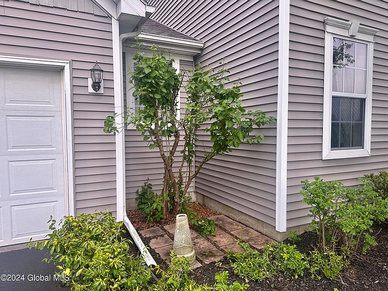 3rd image of 31 Francis Drive
