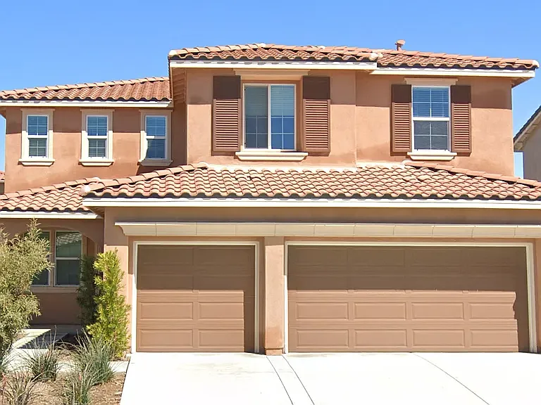 5 bed, 3031 sqft, $3,500 — Photo 2