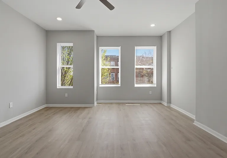 2322 Callow Ave #2 — Photo 8