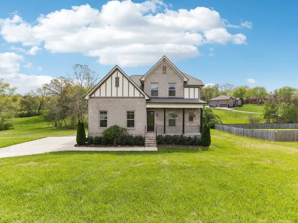 1025 Glover Hills Dr, Springfield, TN 37172