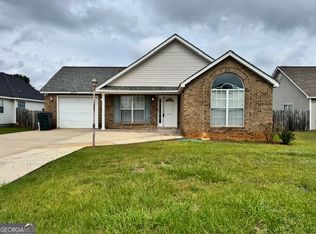 204 Falkirk Dr, Warner Robins, GA