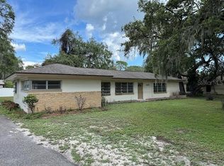5136 Lakewood Dr, Dade City, FL 33523