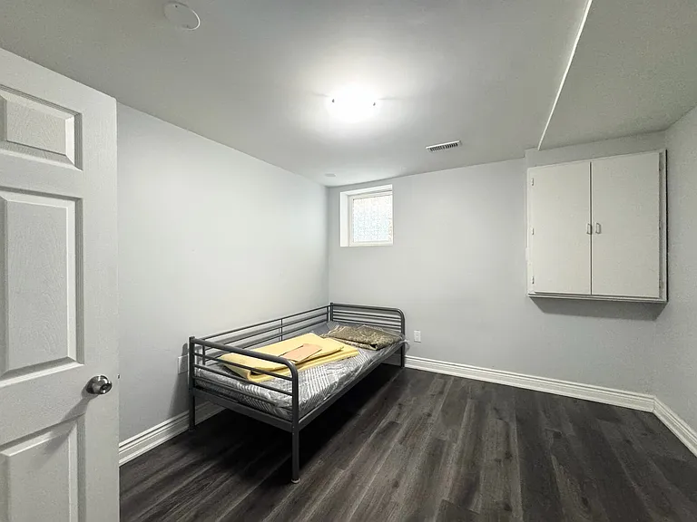 691 Heatherwood Sq #2 — Photo 7
