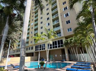 3500 Coral Way APT 913, Miami, FL 33145