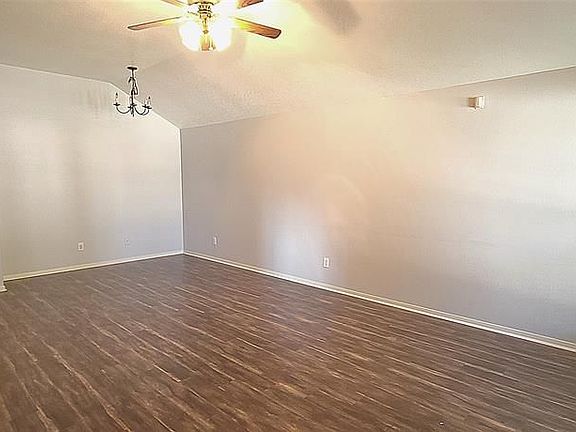 4th image of 19414 Hickory Meadow Ln