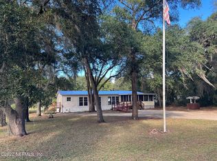 122 Jernigan St, Interlachen, FL 32148