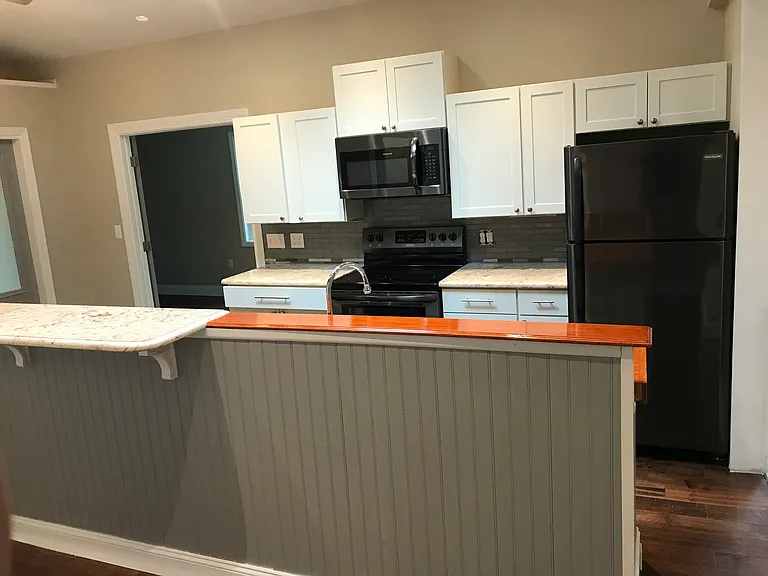 16 Elm St #2 — Photo 10