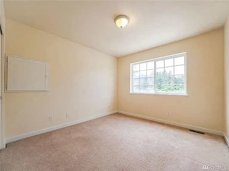 1216 Humphrey Ave W — Photo 12