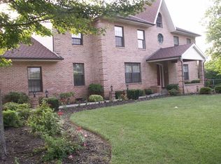 2890 Old Cedar Grove Rd, Broomall, PA 19008